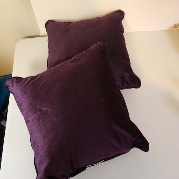 L Spivey Tapestry Throw Pillows Set Of 2 Christmas Tree Red Cardinal 14" Square - Picture 6 of 8